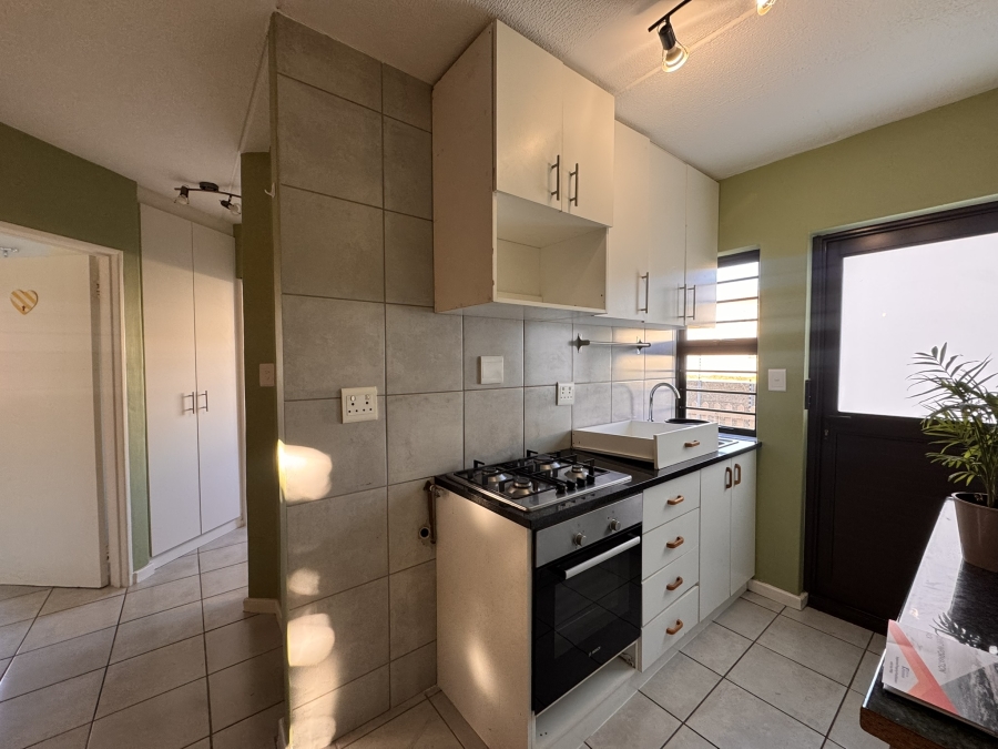 To Let 2 Bedroom Property for Rent in Guldenland Western Cape